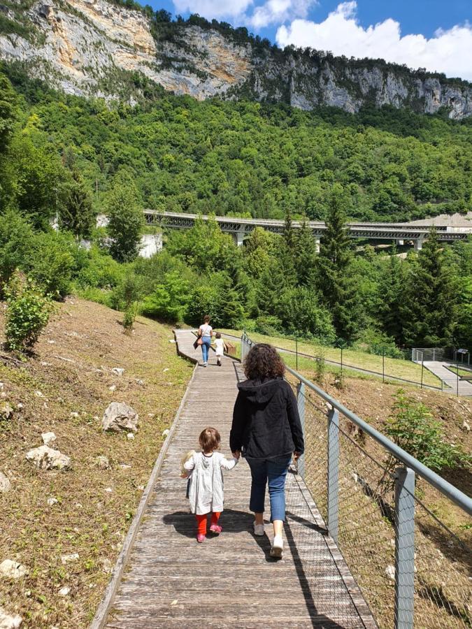Home Nantua Studio Meubles Ain-Jura Zewnętrze zdjęcie