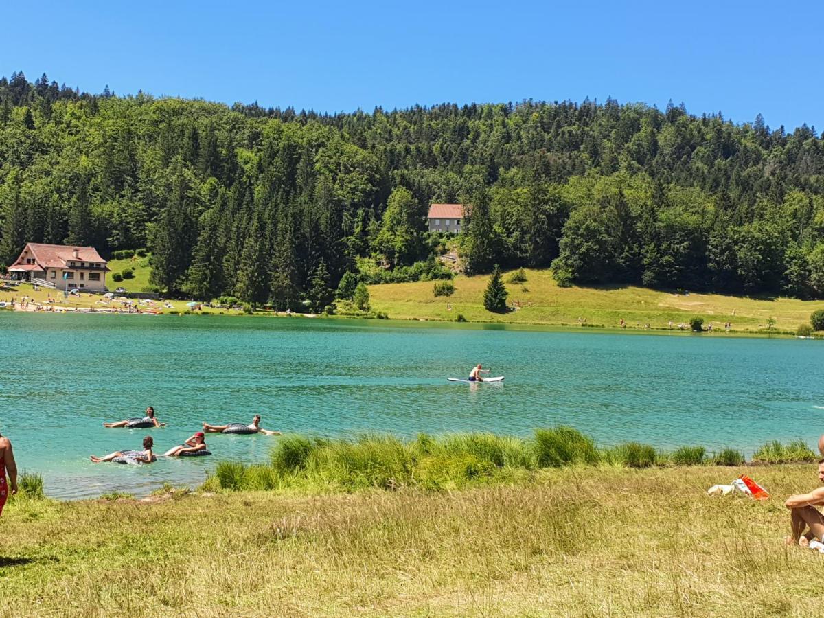 Home Nantua Studio Meubles Ain-Jura Zewnętrze zdjęcie